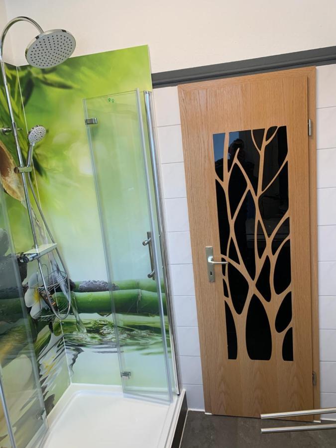 Best-Preis Fewo Rathausblick 2 - Zentrale Lage In Wittenberge - 2 Personen - Einzelzimmer - Vollausstattung - Wlan / Prime & Self-Check-In Eksteriør billede
