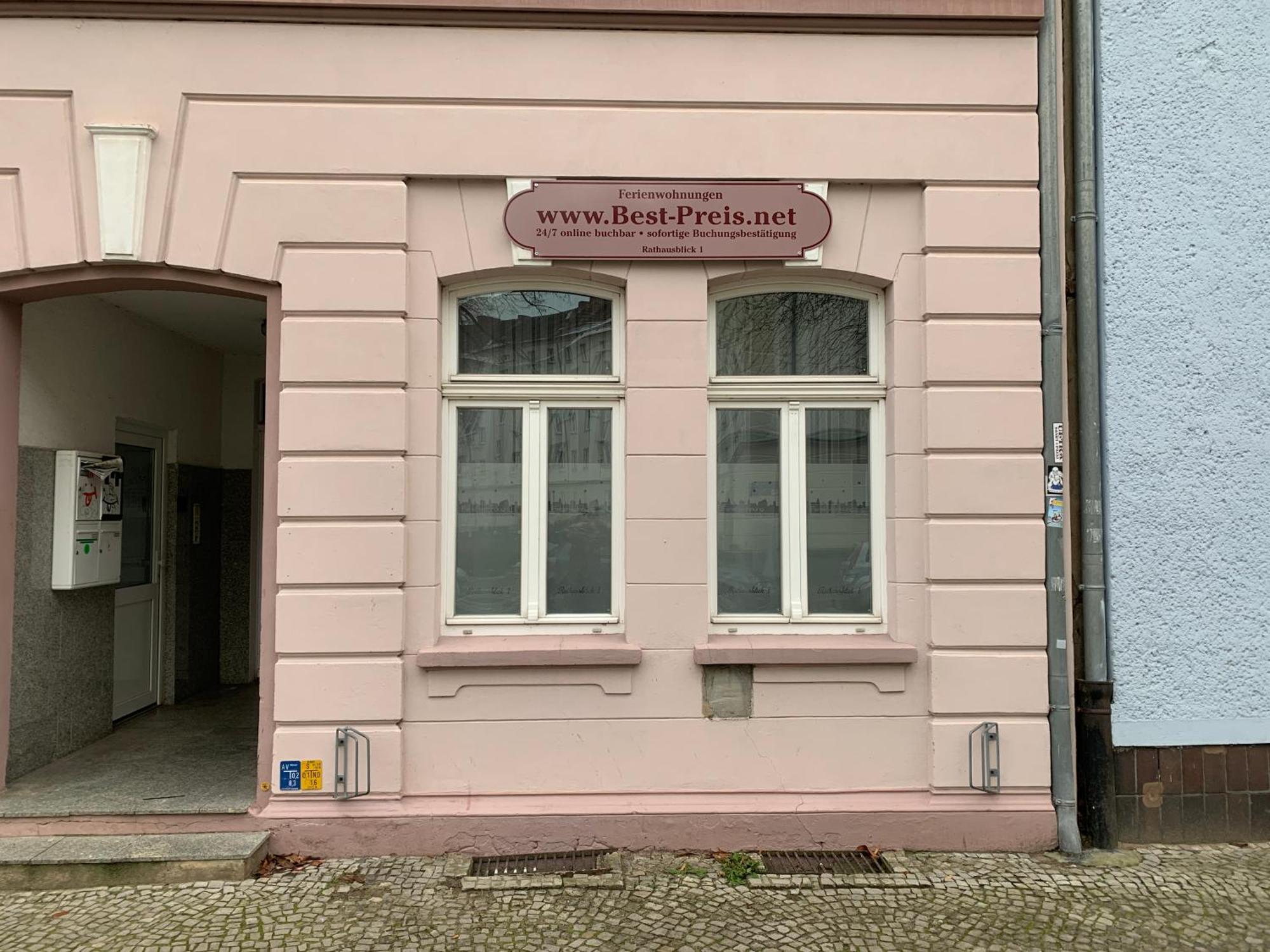 Best-Preis Fewo Rathausblick 2 - Zentrale Lage In Wittenberge - 2 Personen - Einzelzimmer - Vollausstattung - Wlan / Prime & Self-Check-In Eksteriør billede